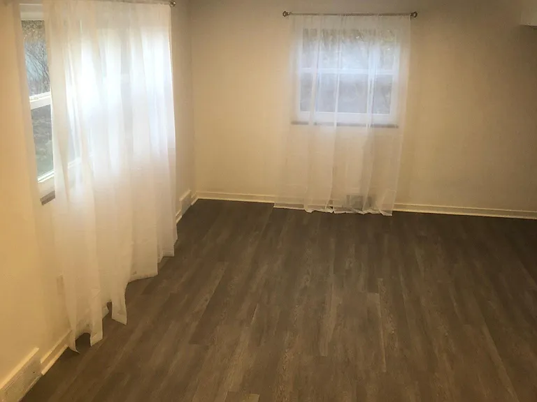 125 Longvue Dr #B — Photo 6