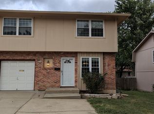 9419 Switzer St, Overland Park, KS 66214