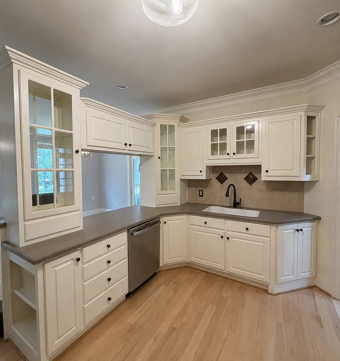 3 bed, 3657 sqft, $3,850 — Photo 3