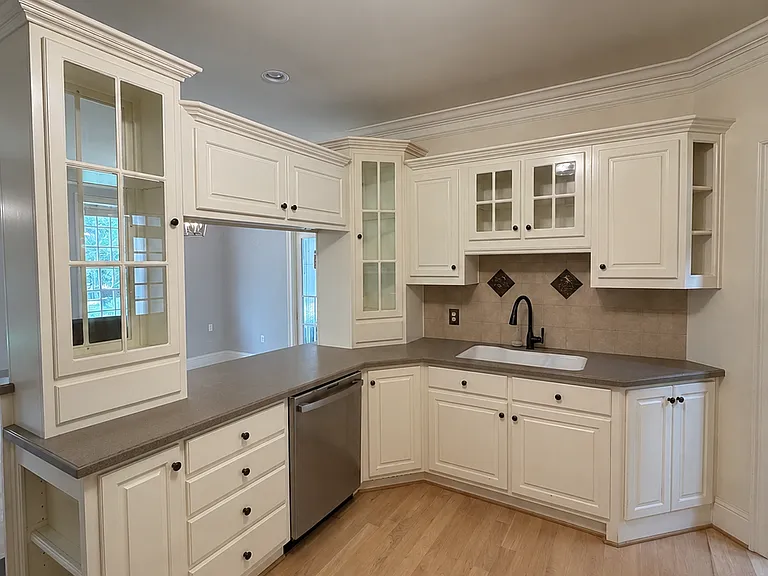 1030 Dejarnet Ct — Photo 3