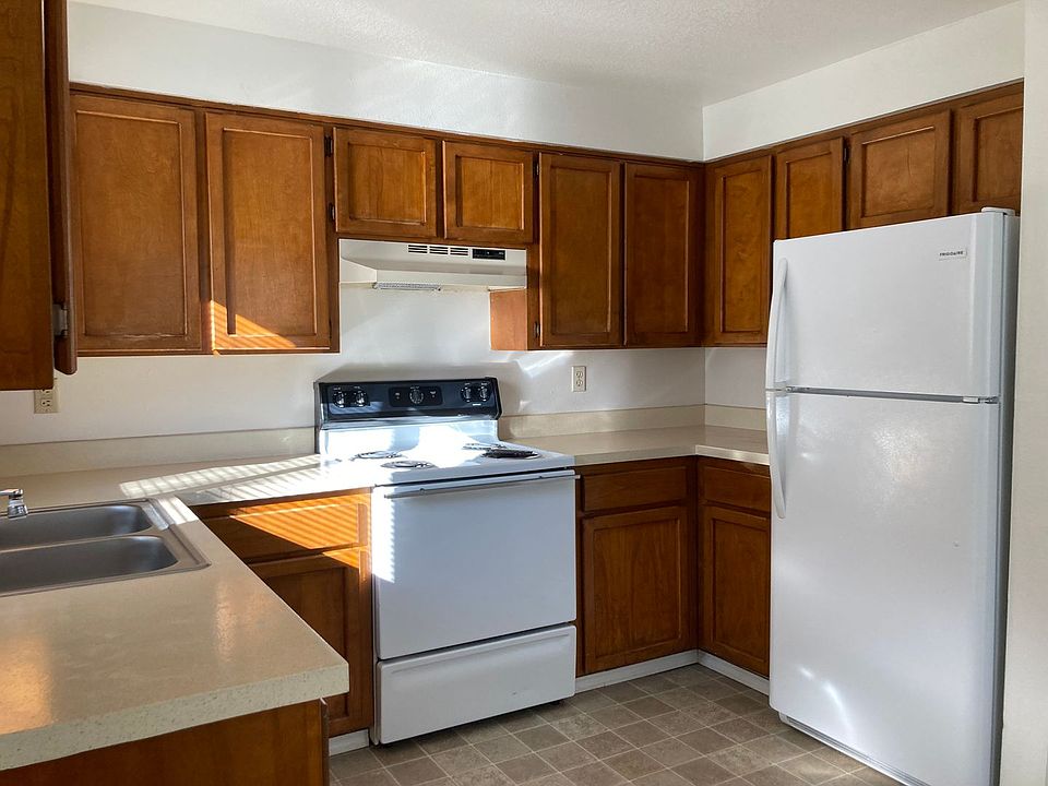 264Silver Ridge Apts/Townhomes 11911199 S Water St Silverton, OR