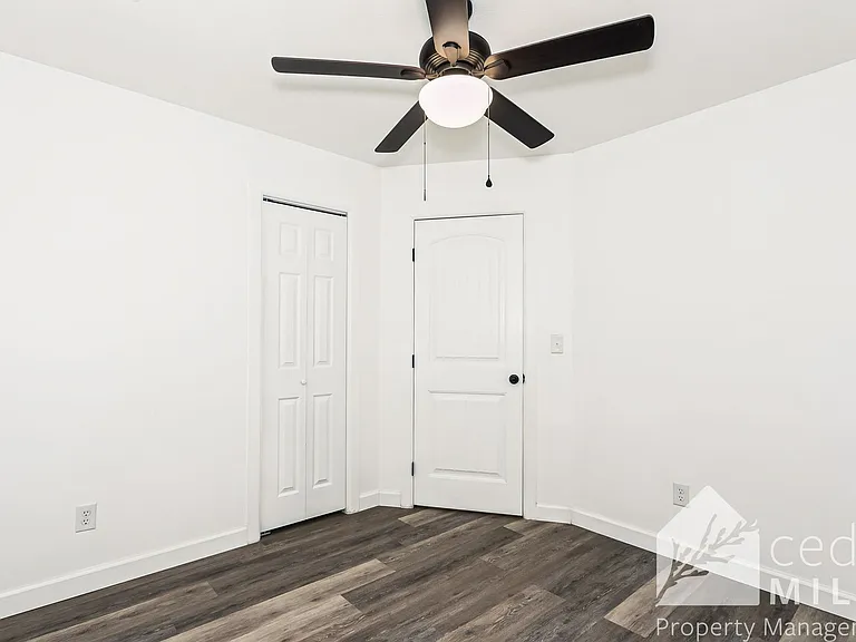 2502 S Mosley St — Photo 8