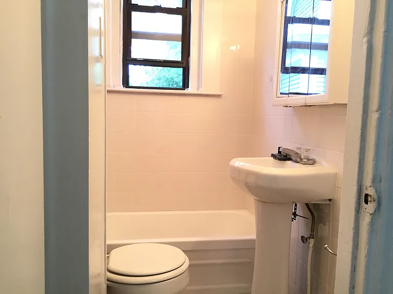 179 Harvard St #2 — Photo 8