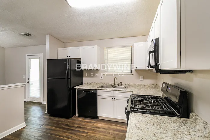 2037 Mallard Way — Photo 7