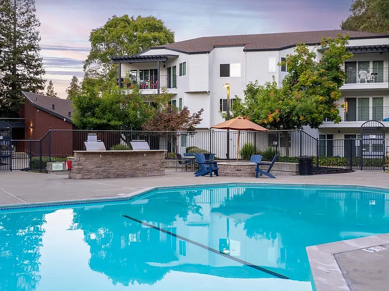 Outdoor Pool | Creekwood | Apartments For Rent In Hayward CA
