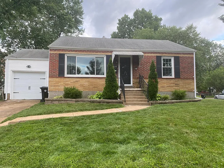 414 Charlene Dr — Photo 8