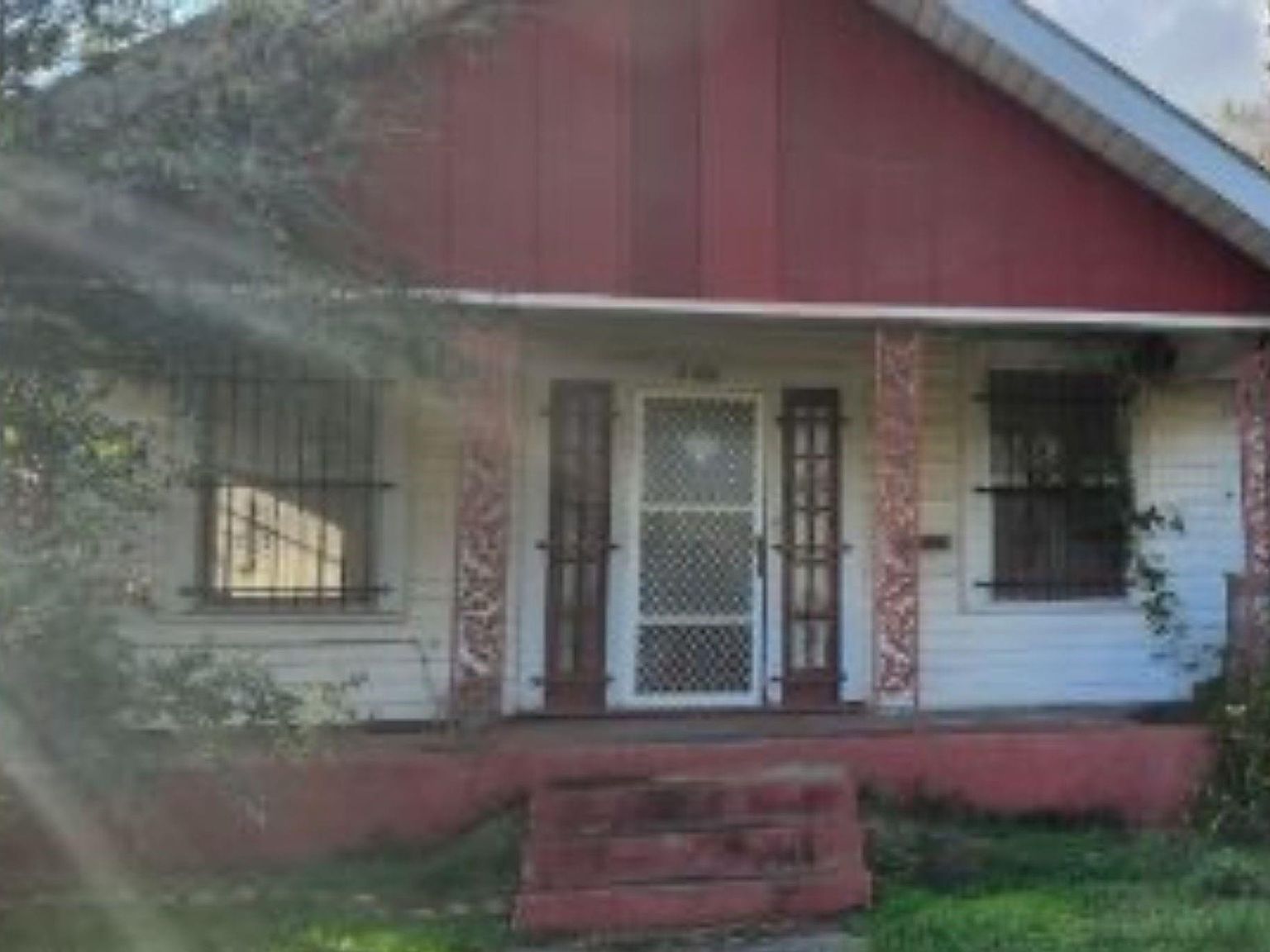 2480 Houston St Beaumont TX 77701 MLS 93575190 Zillow