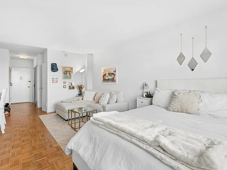 111 3rd Ave #17F — Photo 4