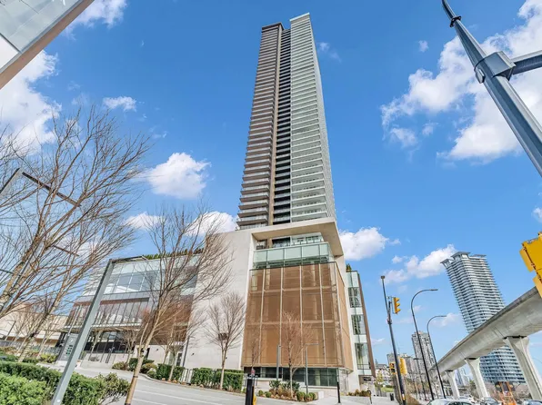 4650 Brentwood Blvd #1704, Burnaby, BC V5C 0M3