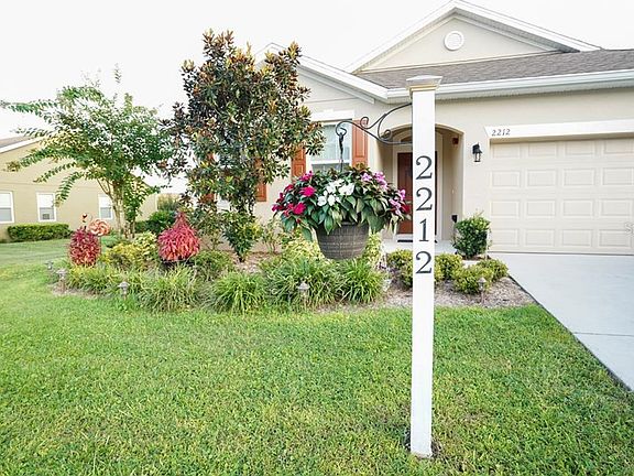 2nd image of 2212 Pico Ln