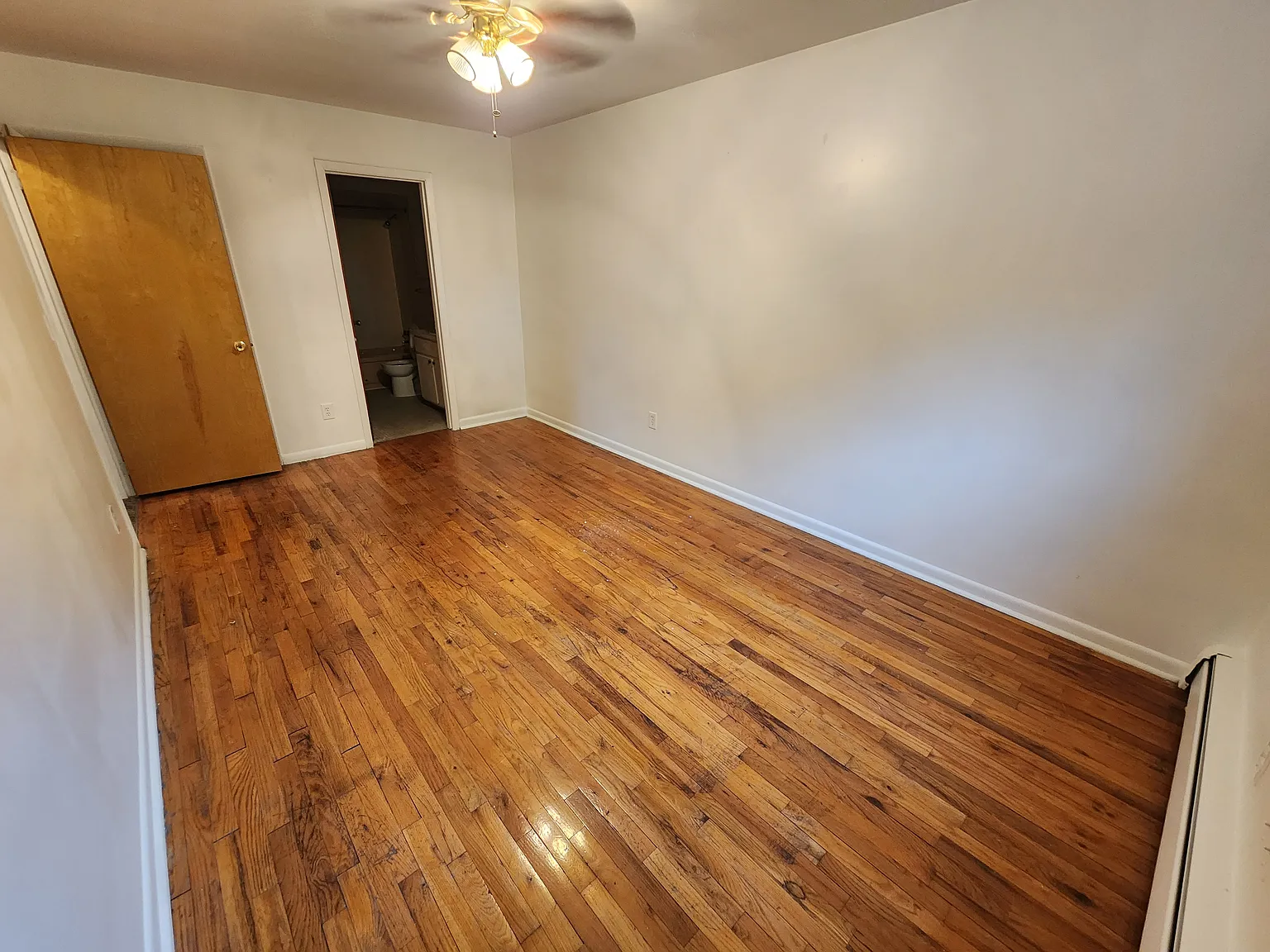 2528 Vera Ave — Photo 4