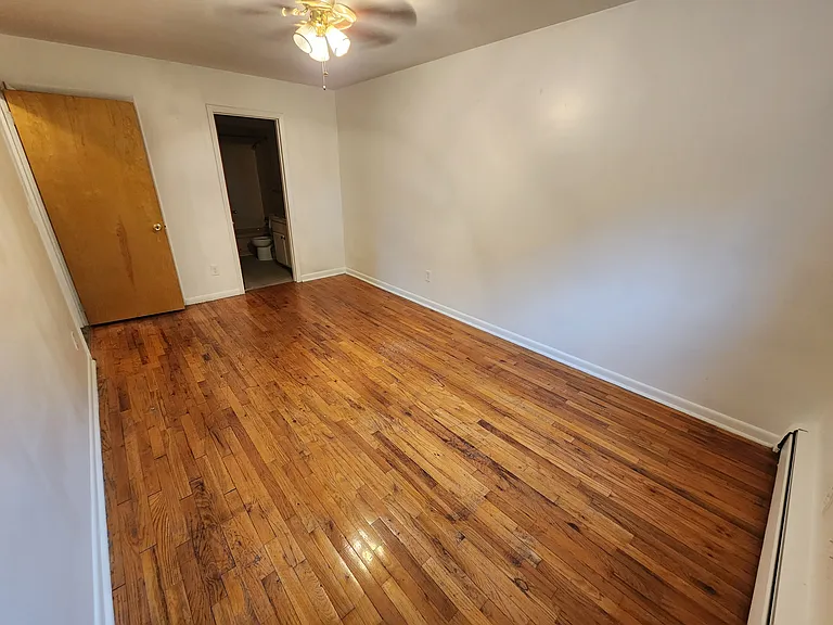 2528 Vera Ave #3 — Photo 4