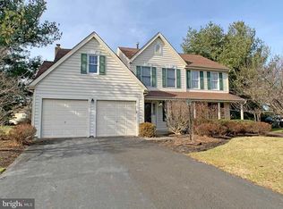 186 Rugby Dr, Langhorne, PA 19047