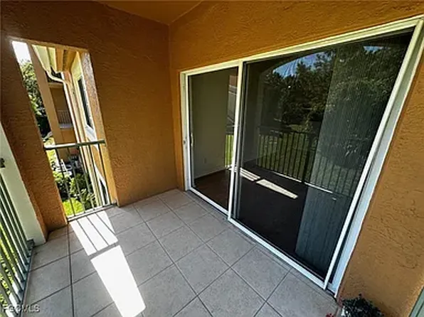 1270 Wildwood Lakes Blvd, Naples, FL