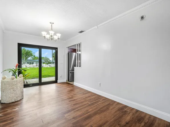 1704 Wharf Lane, Greenacres, FL 33463