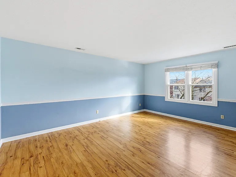 830 Vine St — Photo 15