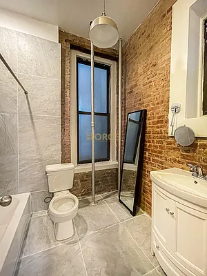 Rented by City Connections Realty | media 10