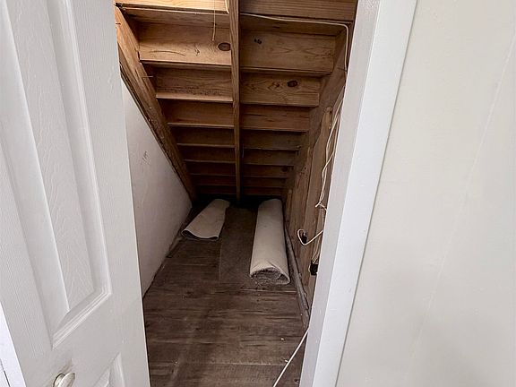 5th image of 1520 Pullen Rd APT 16