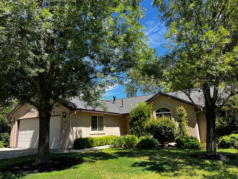 1st image of 883 Paramount Way