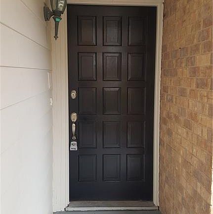 2nd image of 1831 Highbrook Ct