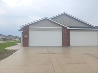 3775 S Bluelake Ct #3777, Wichita, KS 67215
