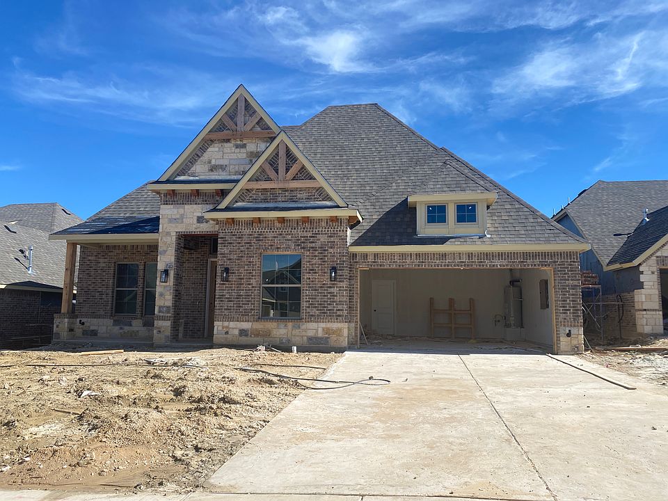 2622 E with Stone