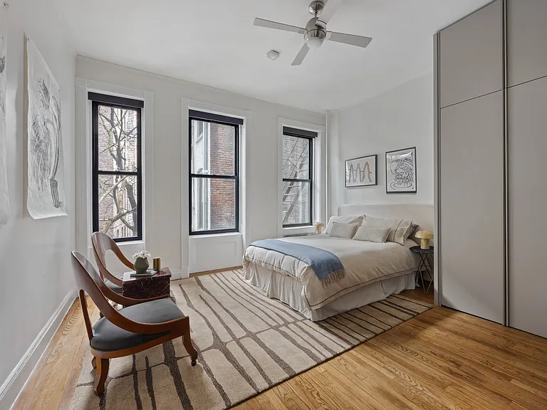 855 9th Ave #1B — Photo 2