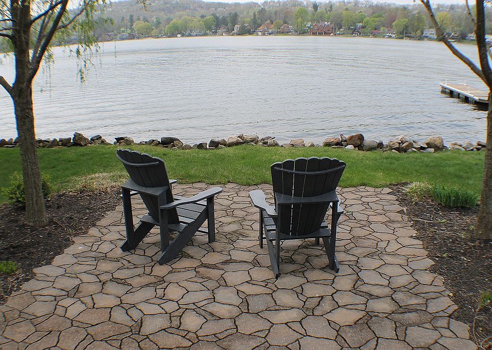 Lakeside Paver Patio