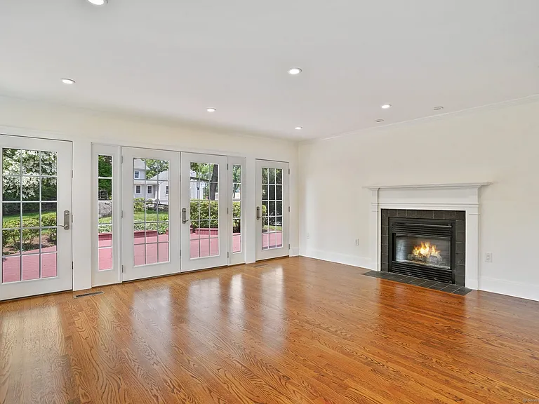 50 Harrison Ave #1 — Photo 4