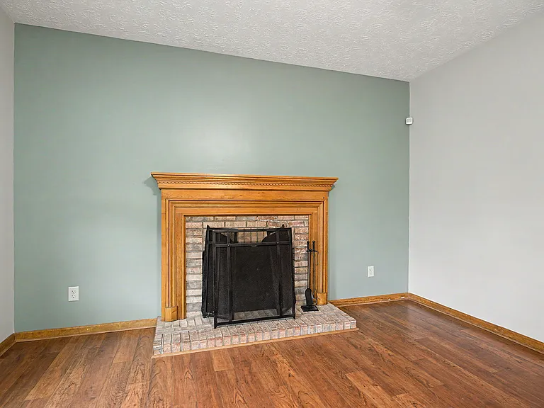 2242 Rosina Dr — Photo 13