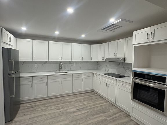 3rd image of 512 Beach 130 St #Bb