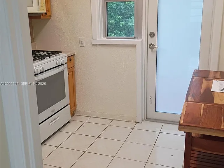 8215 Abbott Ave #3A — Photo 13
