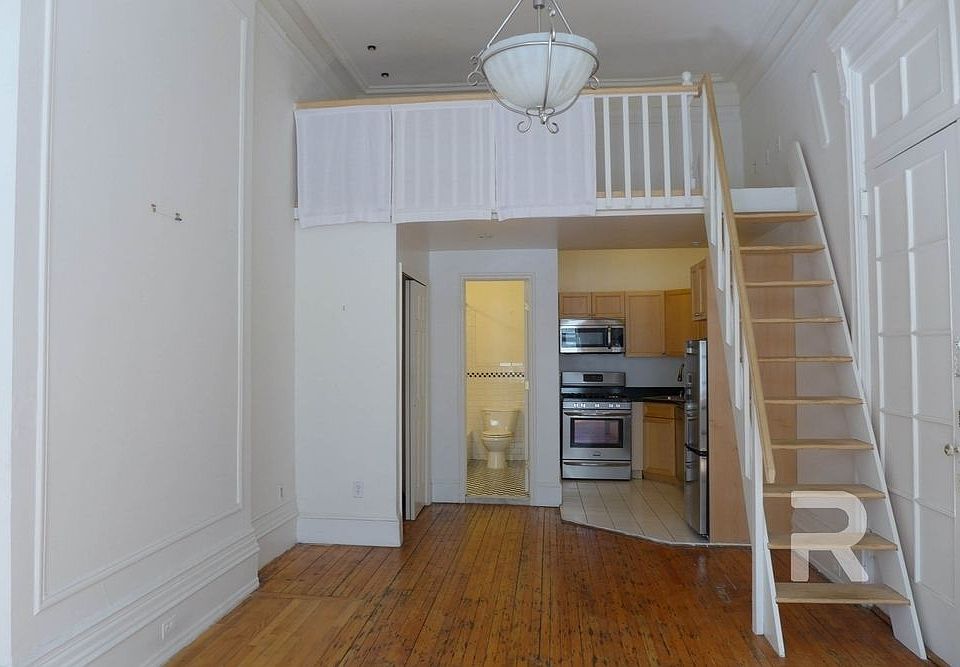 2nd image of 57 W 73rd St APT 1A