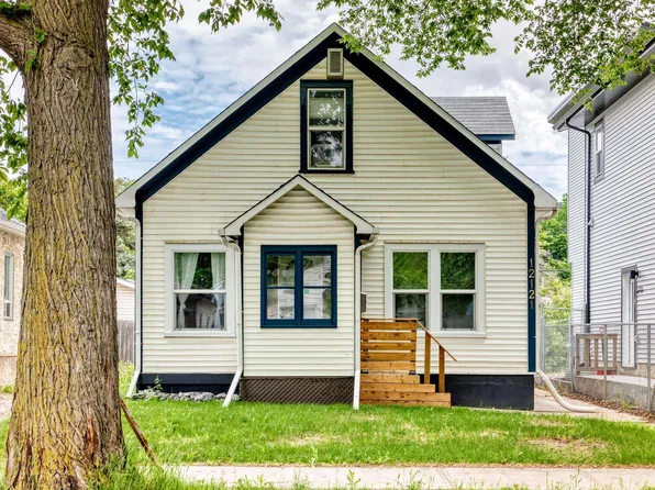 12121 64th St NW, Edmonton, AB T5W 4J8