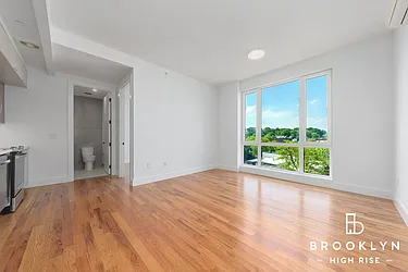 2715 Fulton Street, #204