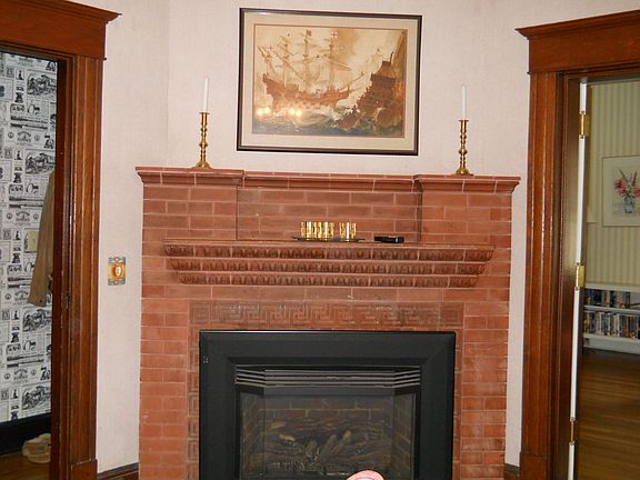 Gas Fireplace in Foyer