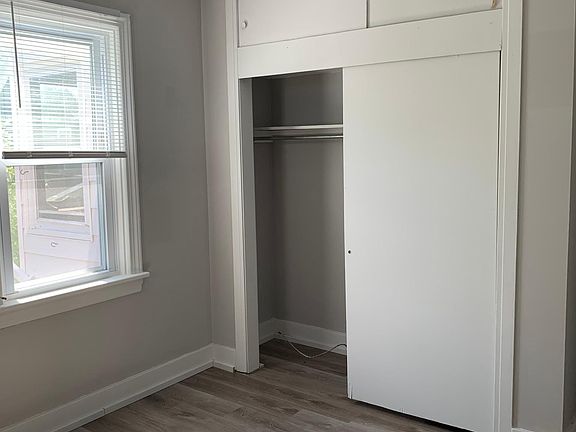 3rd image of 54 Parkwood St