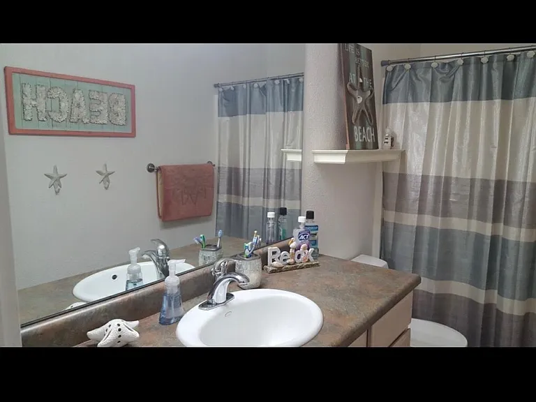 525 Barretta St — Photo 5