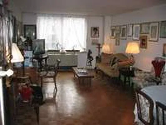 Sold by Tabak Real Estate | media 2