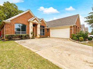 1301 Litchfield Ln, Burleson, TX 76028