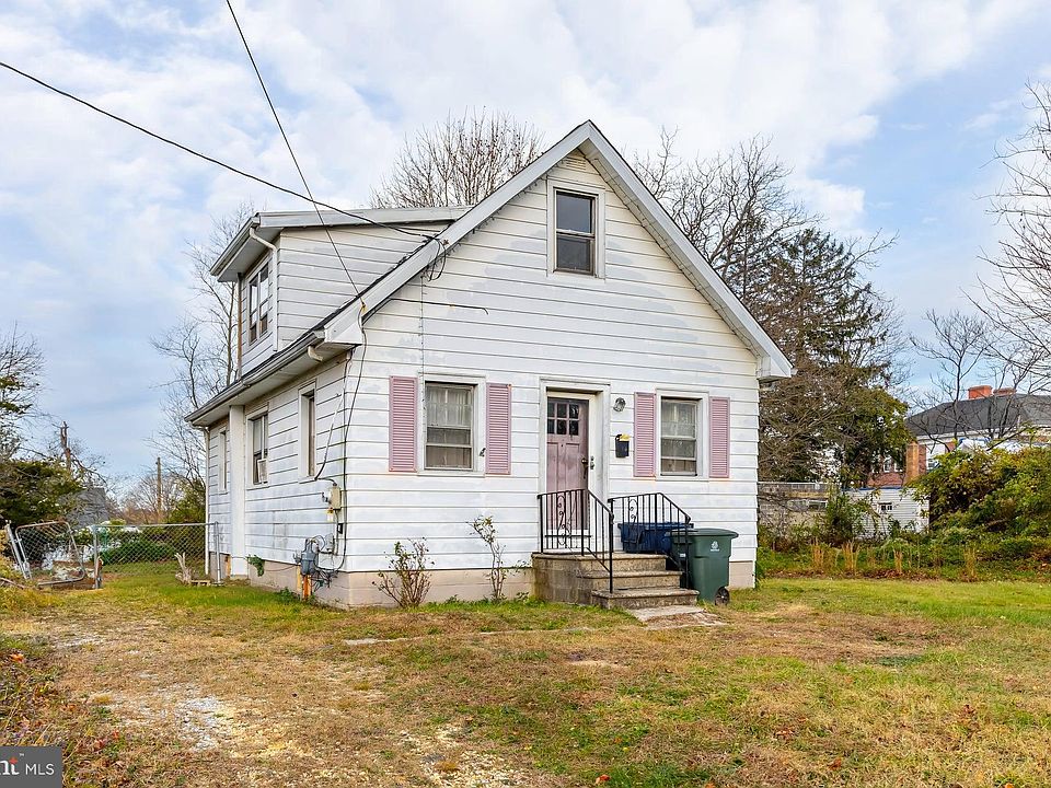 1st image of 18 Bodine Ave