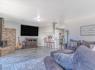 428 N Western Ave, Waterford, CA 95386