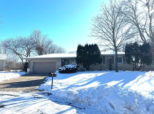 6001 Gardena Ln NE, Fridley, MN 55432