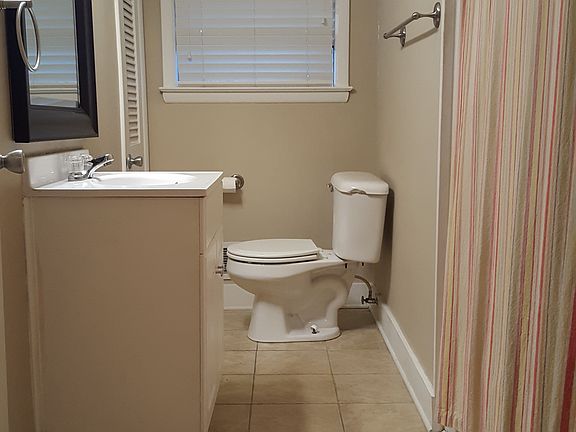 5th image of 1211 Glenwood Dr