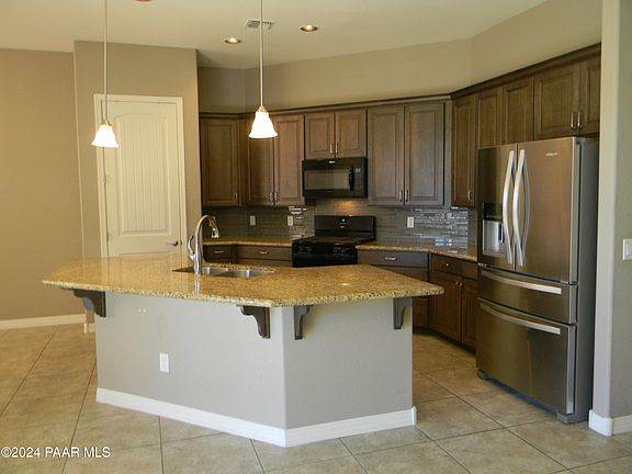 4th image of 6189 E Belton Ln