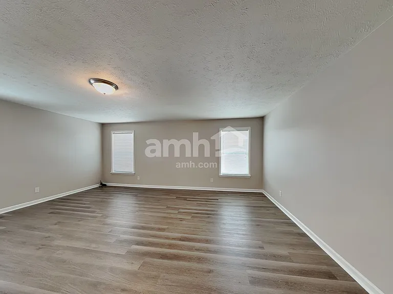 2376 Blackthorn Dr — Photo 11