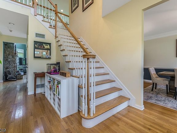 5th image of 93A Bissell Rd