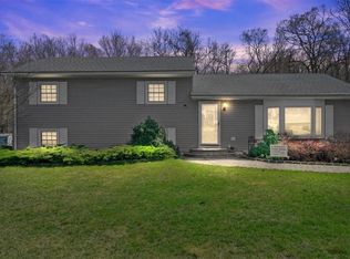 48 Hudson Dr, New Windsor, NY 12553