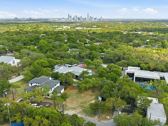 3rd image of 2 Allen Rd #A