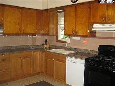 5th image of 5810 W Clinton Ave